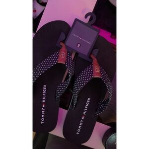 New Tommy Hilfiger Flip Flops ⭐️